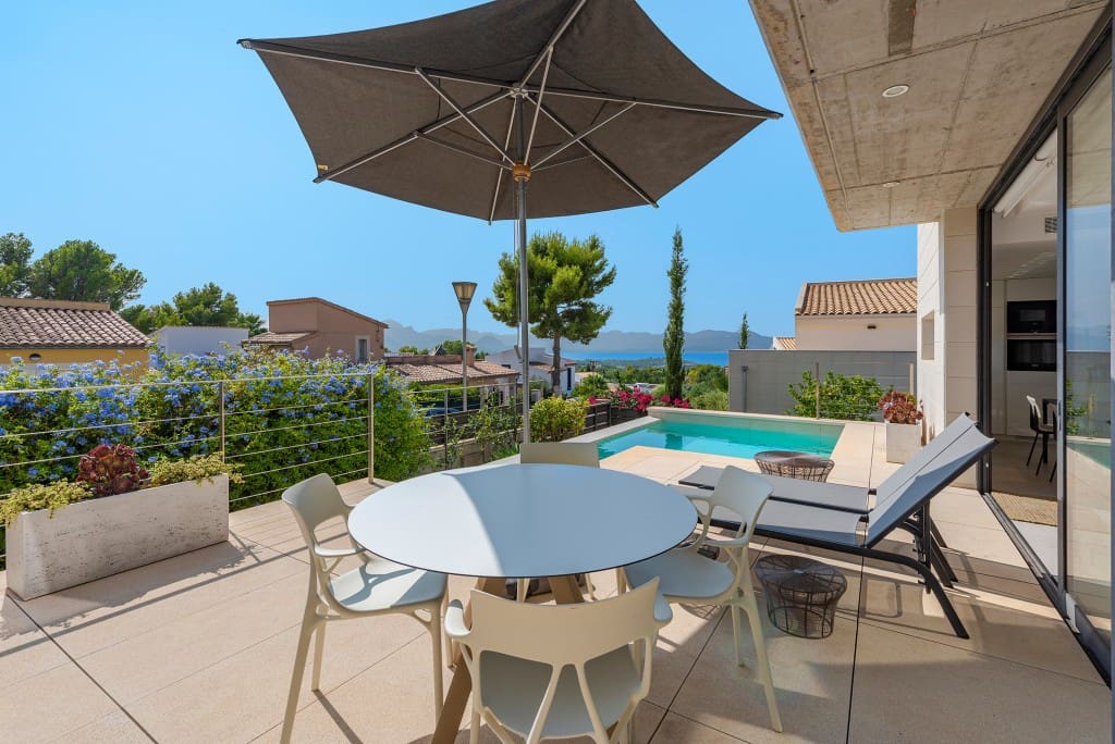4 bedroom Villa for sale in Mal Pas-Bon Aire with pool - € 1,850,000 (Ref: 9839023)