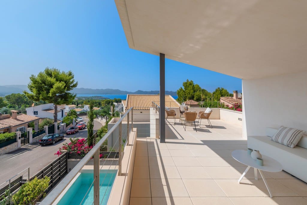 4 bedroom Villa for sale in Mal Pas-Bon Aire with pool - € 1,850,000 (Ref: 9839023)