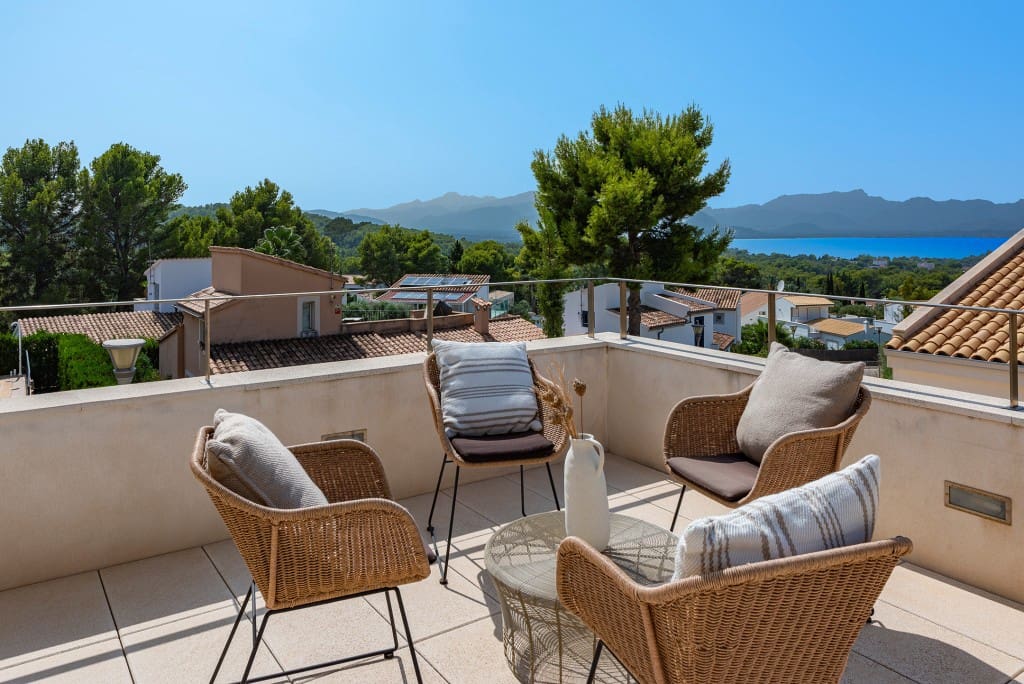 4 bedroom Villa for sale in Mal Pas-Bon Aire with pool - € 1,850,000 (Ref: 9839023)