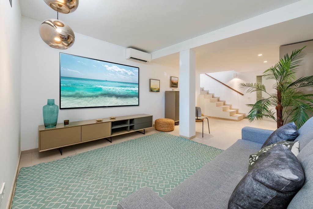 4 bedroom Villa for sale in Mal Pas-Bon Aire with pool - € 1,850,000 (Ref: 9839023)