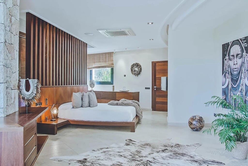 3 bedroom Villa for sale in San Jose / Sant Josep de Sa Talaia with pool - € 7,350,000 (Ref: 9842701)