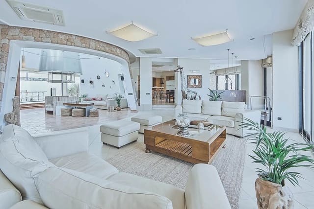 3 slaapkamer Villa te koop in San Jose / Sant Josep de Sa Talaia met zwembad - € 7.350.000 (Ref: 9842701)