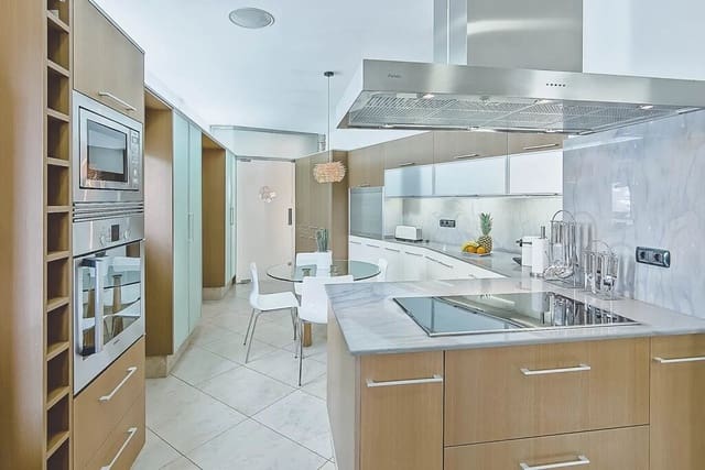 3 slaapkamer Villa te koop in San Jose / Sant Josep de Sa Talaia met zwembad - € 7.350.000 (Ref: 9842701)