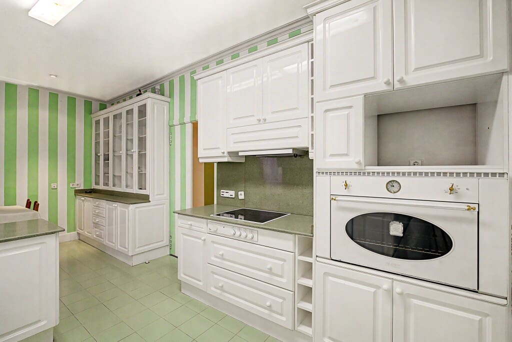 7 soveværelse Byhus til salg i Palma de Mallorca med garage - € 4.620.000 (Ref: 9849157)