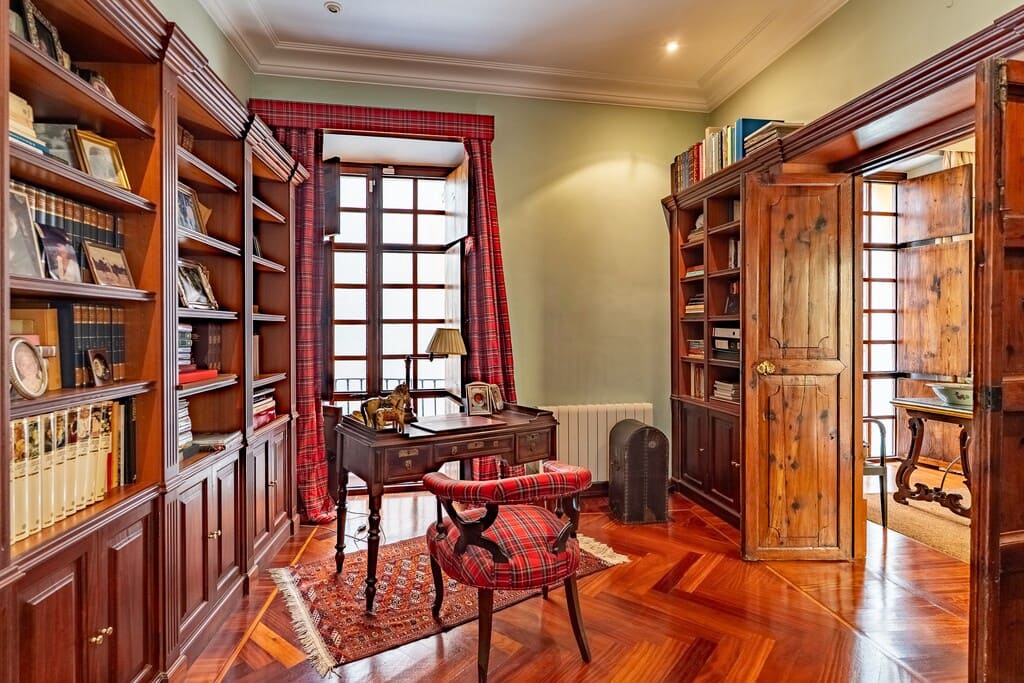 7 soveværelse Byhus til salg i Palma de Mallorca med garage - € 4.620.000 (Ref: 9849157)