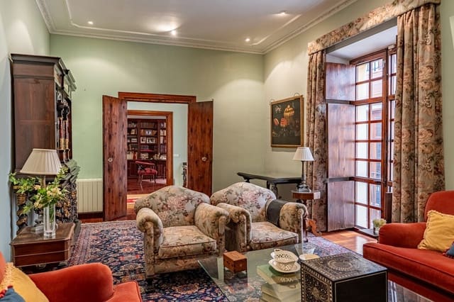 7 soveværelse Byhus til salg i Palma de Mallorca med garage - € 4.620.000 (Ref: 9849157)
