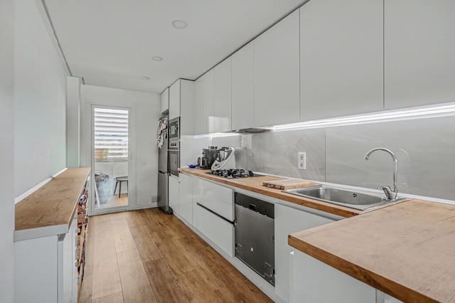 3 slaapkamer Appartement te koop in Portals Nous, Calvià met zwembad - € 930.000 (Ref: 9851303)