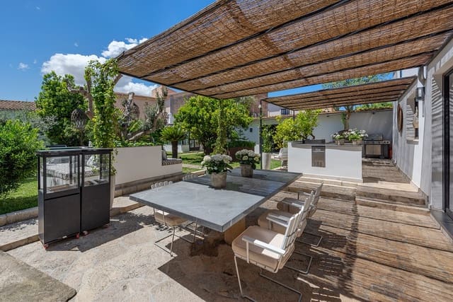 9 quarto Casa em Banda para venda em Sencelles com piscina garagem - 3 900 000 € (Ref: 9855150)