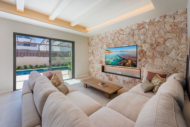 4 bedroom Villa for sale in Colonia de Sant Pere / Colonia de San Pedro, Artà with pool - € 2,300,000 (Ref: 9859635)