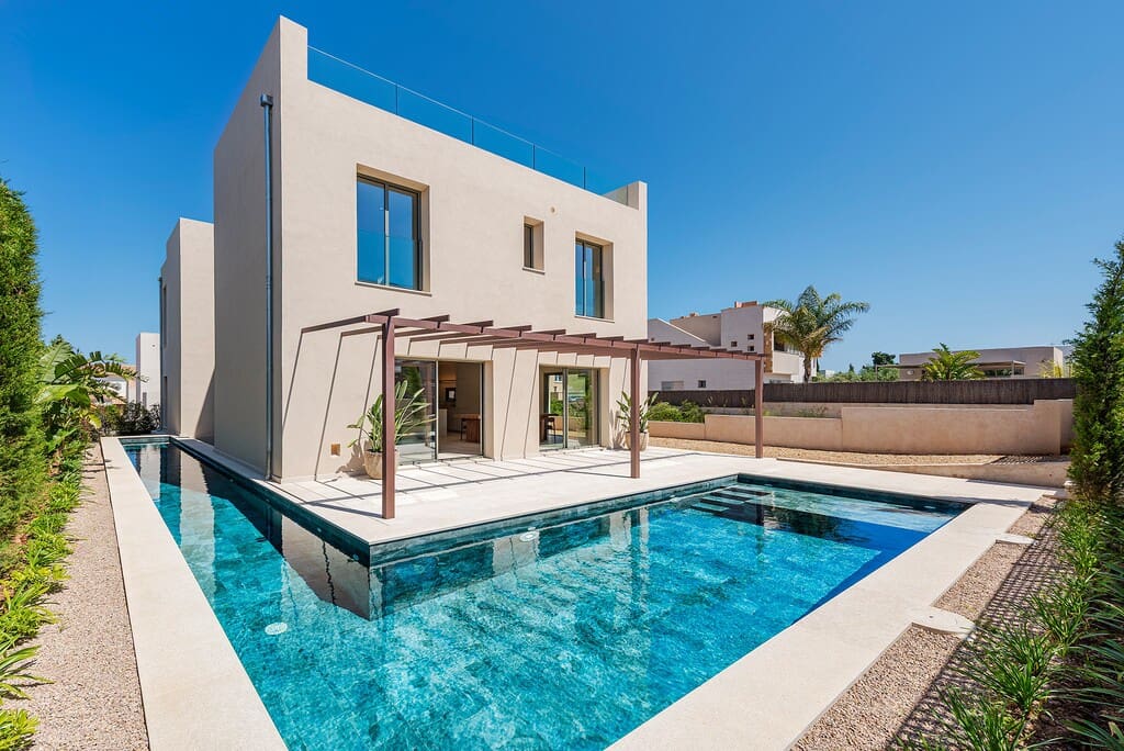 4 bedroom Villa for sale in Colonia de Sant Pere / Colonia de San Pedro with pool - € 2,300,000 (Ref: 9859635)