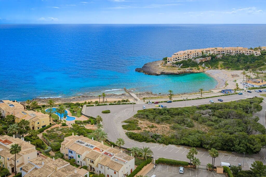 2 bedroom Townhouse for sale in Cala Murada with pool - € 525,000 (Ref: 9866730)