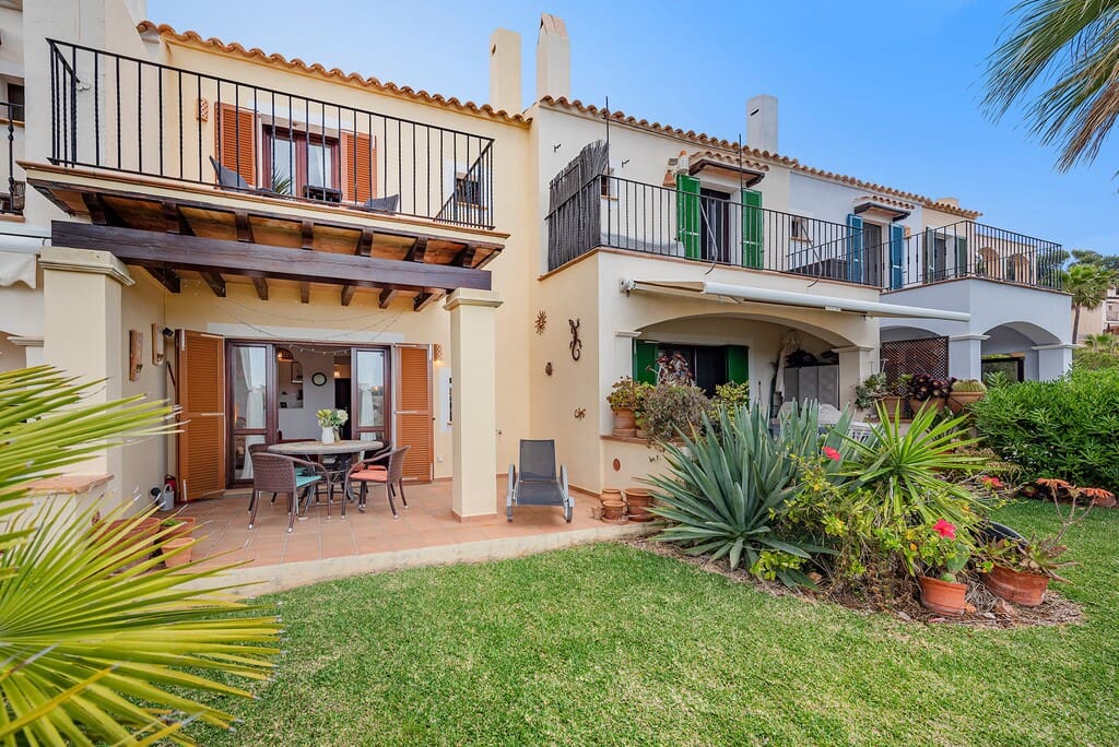 2 bedroom Townhouse for sale in Cala Murada with pool - € 525,000 (Ref: 9866730)