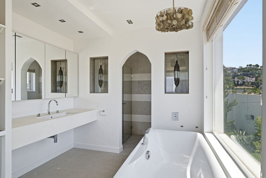 6 bedroom Villa for sale in Costa d'en Blanes with pool garage - € 3,200,000 (Ref: 9868380)