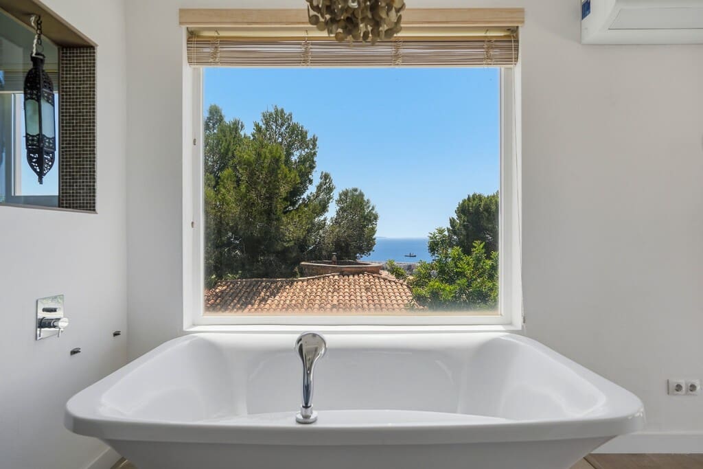 6 bedroom Villa for sale in Costa d'en Blanes with pool garage - € 3,200,000 (Ref: 9868380)