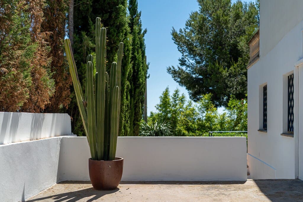 6 bedroom Villa for sale in Costa d'en Blanes with pool garage - € 3,200,000 (Ref: 9868380)