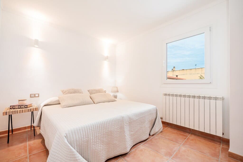 4 sypialnia Dom na sprzedaż w Consell z garażem - 850 000 € (Ref: 9875799)