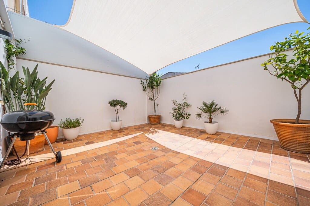 4 sypialnia Dom na sprzedaż w Consell z garażem - 850 000 € (Ref: 9875799)