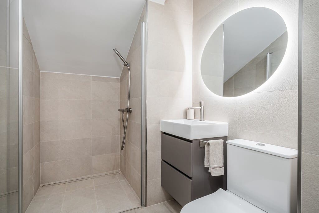 4 sypialnia Dom na sprzedaż w Consell z garażem - 850 000 € (Ref: 9875799)