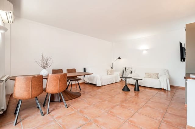 4 sypialnia Dom na sprzedaż w Consell z garażem - 850 000 € (Ref: 9875799)