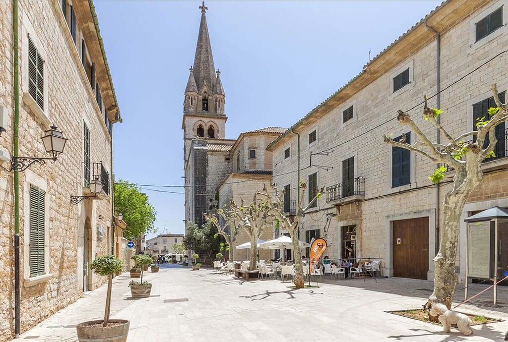 4 sypialnia Dom na sprzedaż w Consell z garażem - 850 000 € (Ref: 9875799)
