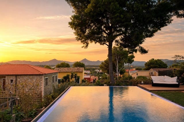 5 soveværelse Villa til salg i El Toro / Port Adriano, Calvià med swimmingpool garage - € 1.400.000 (Ref: 9889933)