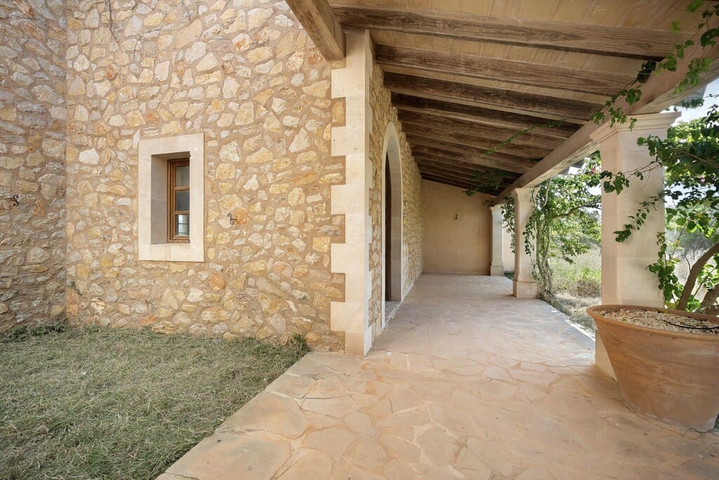 5 bedroom Finca/Country House for sale in Cala Llombards with pool garage - € 2,970,000 (Ref: 9889934)