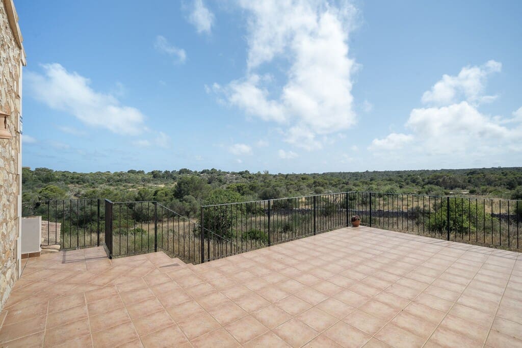 5 bedroom Finca/Country House for sale in Cala Llombards with pool garage - € 2,970,000 (Ref: 9889934)