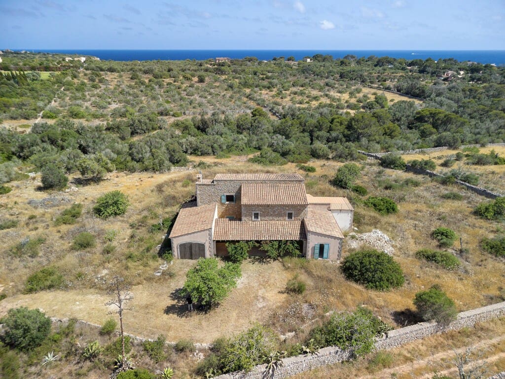 5 bedroom Finca/Country House for sale in Cala Llombards with pool garage - € 2,970,000 (Ref: 9889934)