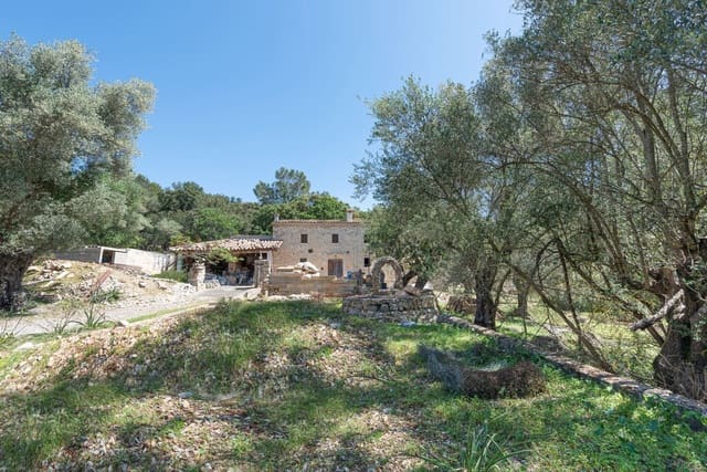 3 bedroom Finca/Country House for sale in Pollensa / Pollença - € 1,795,000 (Ref: 9904020)