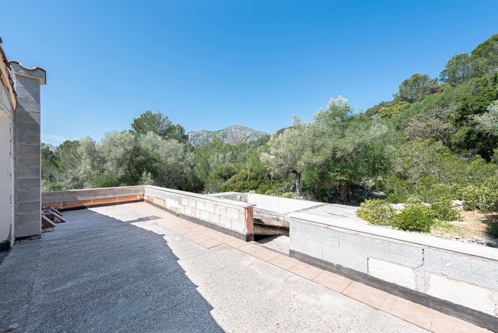 3 bedroom Finca/Country House for sale in Pollensa / Pollenca - € 1,795,000 (Ref: 9904020)