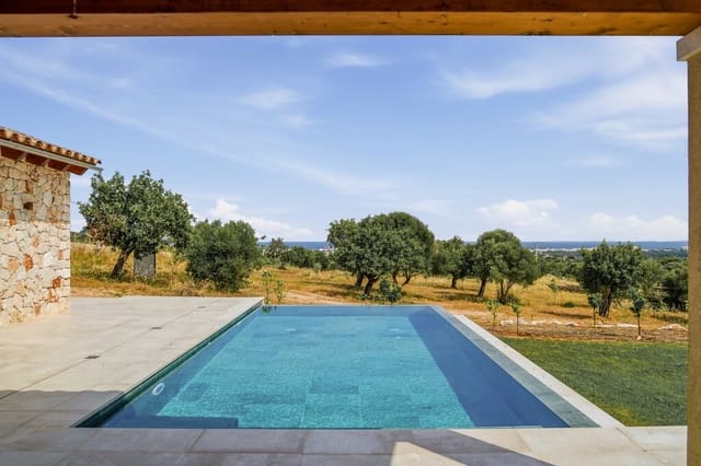 4 soveværelse Villa til salg i Sant Llorenç des Cardassar med swimmingpool - € 2.810.000 (Ref: 9906952)