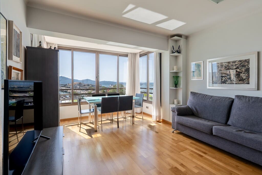 3 bedroom Apartment for sale in Pollensa / Pollenca - € 699,000 (Ref: 9915361)