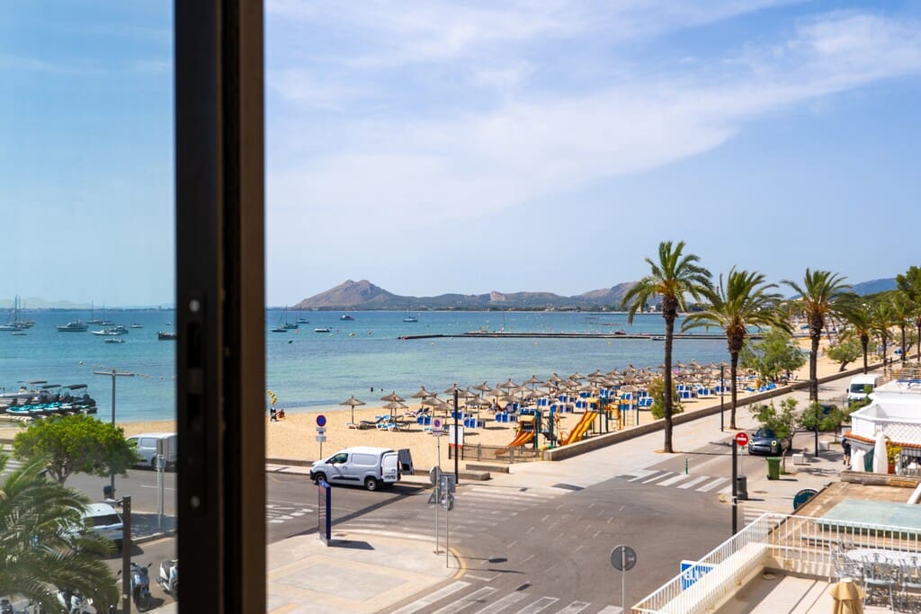 3 bedroom Apartment for sale in Pollensa / Pollenca - € 699,000 (Ref: 9915361)