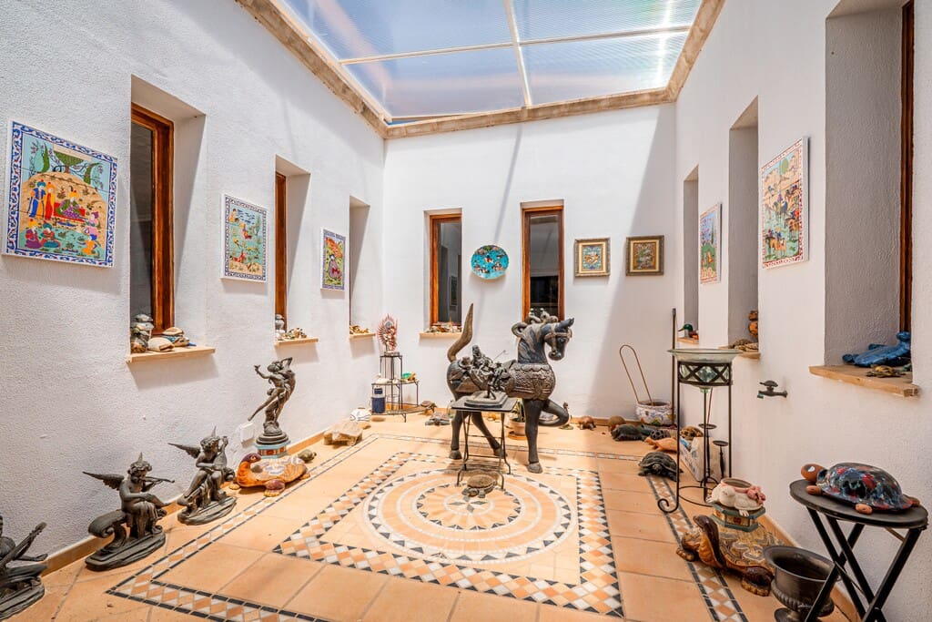 5 sypialnia Finka/Dom wiejski na sprzedaż w Puigpunyent z basenem garażem - 3 500 000 € (Ref: 9920041)