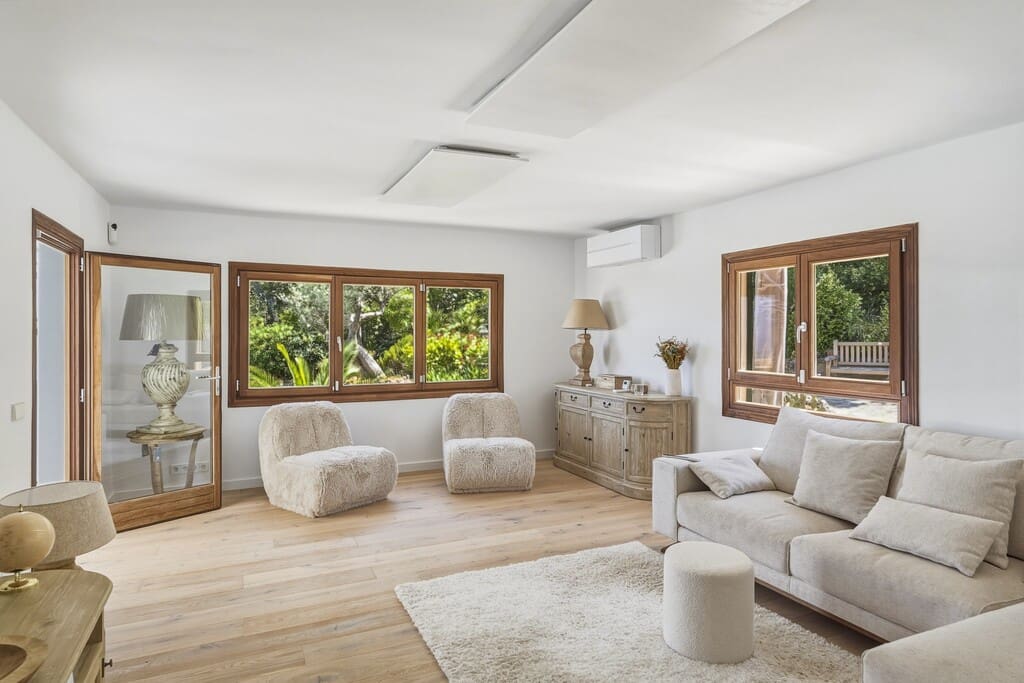 4 bedroom Villa for sale in Esporles with pool garage - € 1,499,000 (Ref: 9937648)
