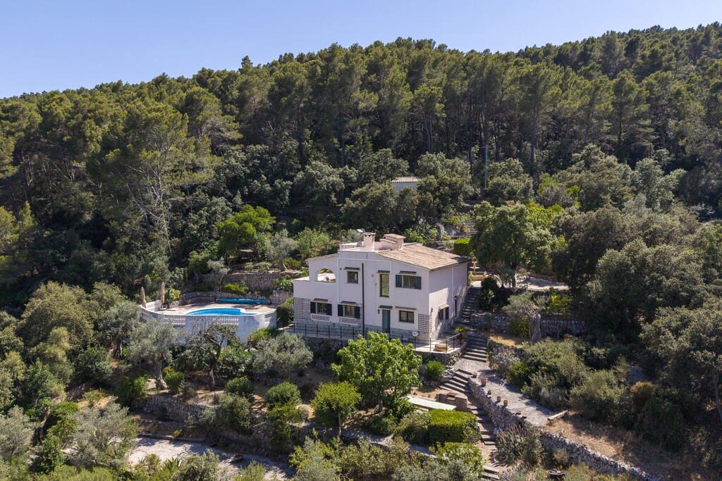 4 bedroom Villa for sale in Esporles with pool garage - € 1,499,000 (Ref: 9937648)