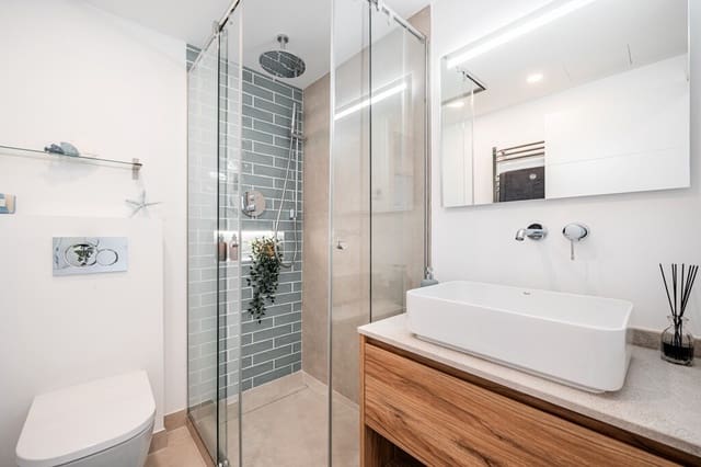 2 slaapkamer Appartement te koop in Cala Vinyes / Cala Vinyas / Cala Viñas, Calvià met zwembad - € 925.000 (Ref: 9947398)
