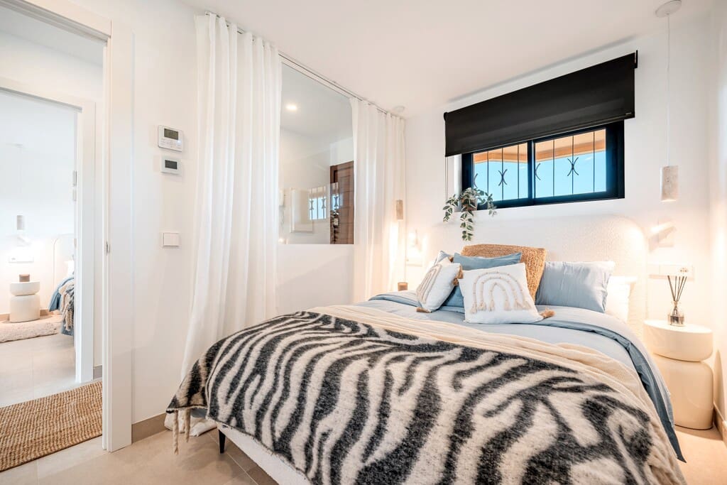 2 slaapkamer Appartement te koop in Cala Vinyes / Cala Vinyas / Cala Vinas met zwembad - € 925.000 (Ref: 9947398)