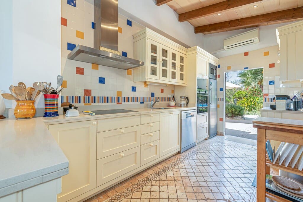 4 bedroom Finca/Country House for sale in Pollensa / Pollenca with pool - € 895,000 (Ref: 9957583)