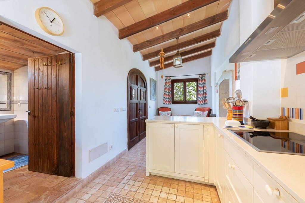 4 bedroom Finca/Country House for sale in Pollensa / Pollenca with pool - € 895,000 (Ref: 9957583)