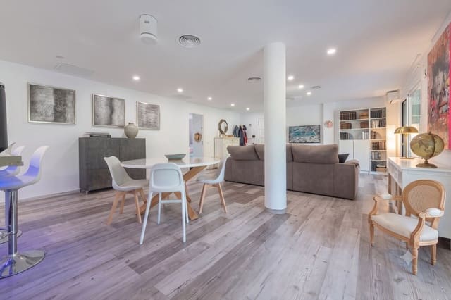 4 soveværelse Lejlighed til salg i Port de Pollença, Pollensa / Pollença med swimmingpool - € 845.000 (Ref: 9966290)