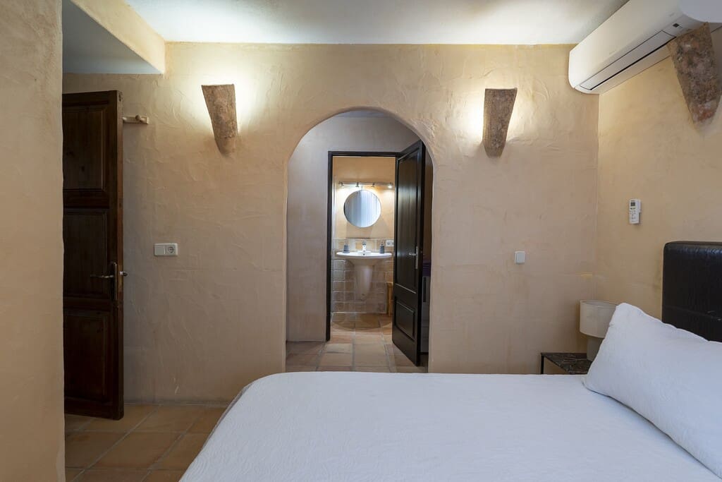 13 soveværelse Finca/Landehus til salg i Pollensa / Pollenca med swimmingpool - € 4.950.000 (Ref: 9966292)