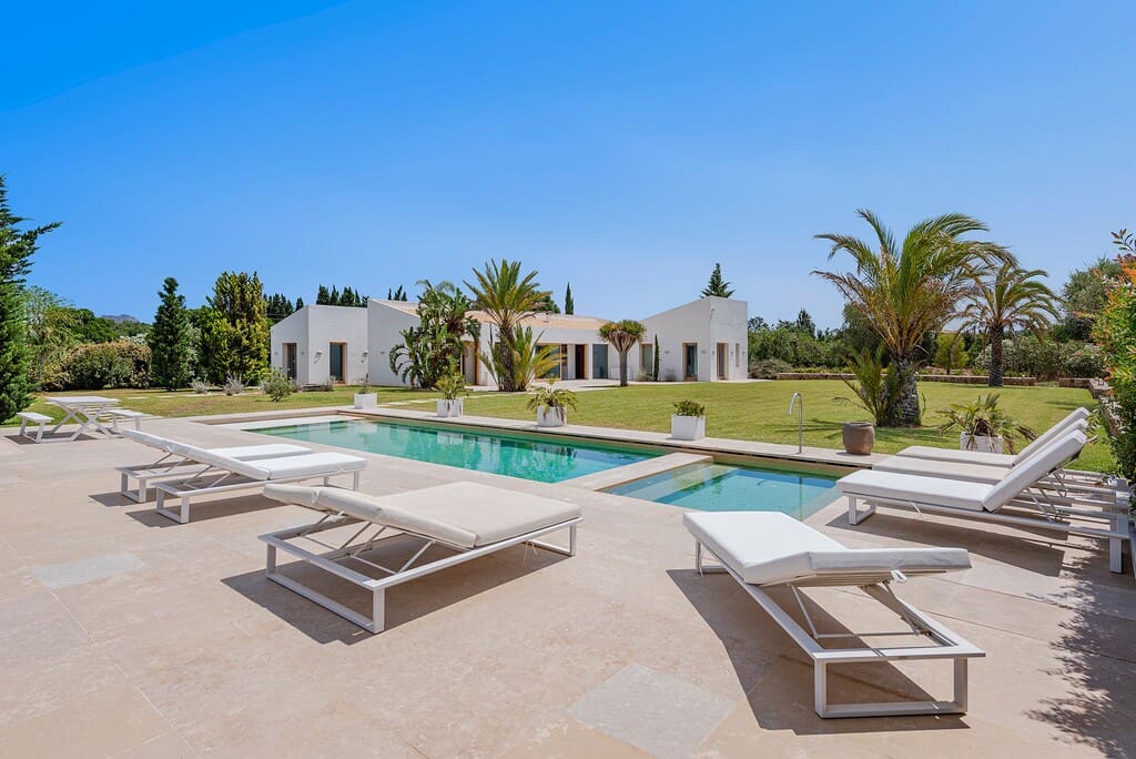 Finca/Casa Rural de 6 habitaciones en Pollensa / Pollença en venta con piscina - 4.950.000 € (Ref: 9981855)
