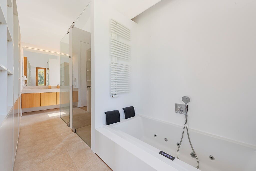 Finca/Casa Rural de 6 habitaciones en Pollensa / Pollença en venta con piscina - 4.950.000 € (Ref: 9981855)