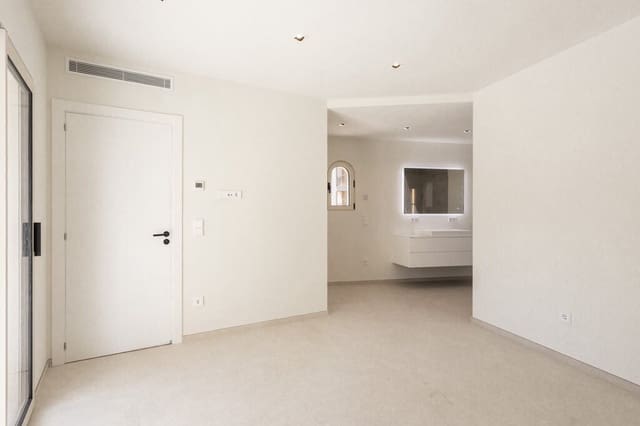 3 soverom Villa til salgs i Santa Ponsa, Calvià med svømmebasseng garasje - € 2 300 000 (Ref: 9984497)