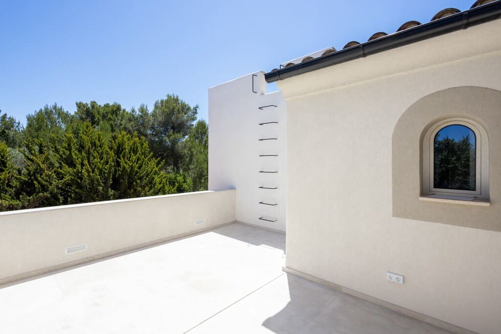 3 soverom Villa til salgs i Santa Ponsa med svømmebasseng garasje - € 2 300 000 (Ref: 9984497)