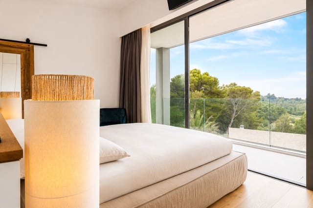 3 sypialnia Willa na sprzedaż w Mal Pas-Bon Aire, Alcúdia z basenem - 3 680 000 € (Ref: 9993888)