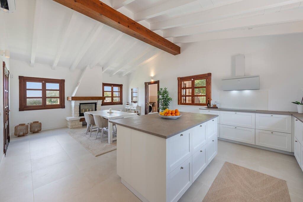 5 slaapkamer Finca/Landhuis te koop in Manacor met zwembad garage - € 1.998.000 (Ref: 9998159)