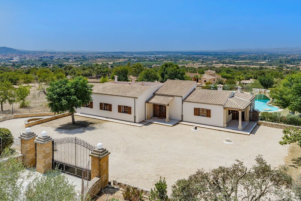 5 slaapkamer Finca/Landhuis te koop in Manacor met zwembad garage - € 1.998.000 (Ref: 9998159)