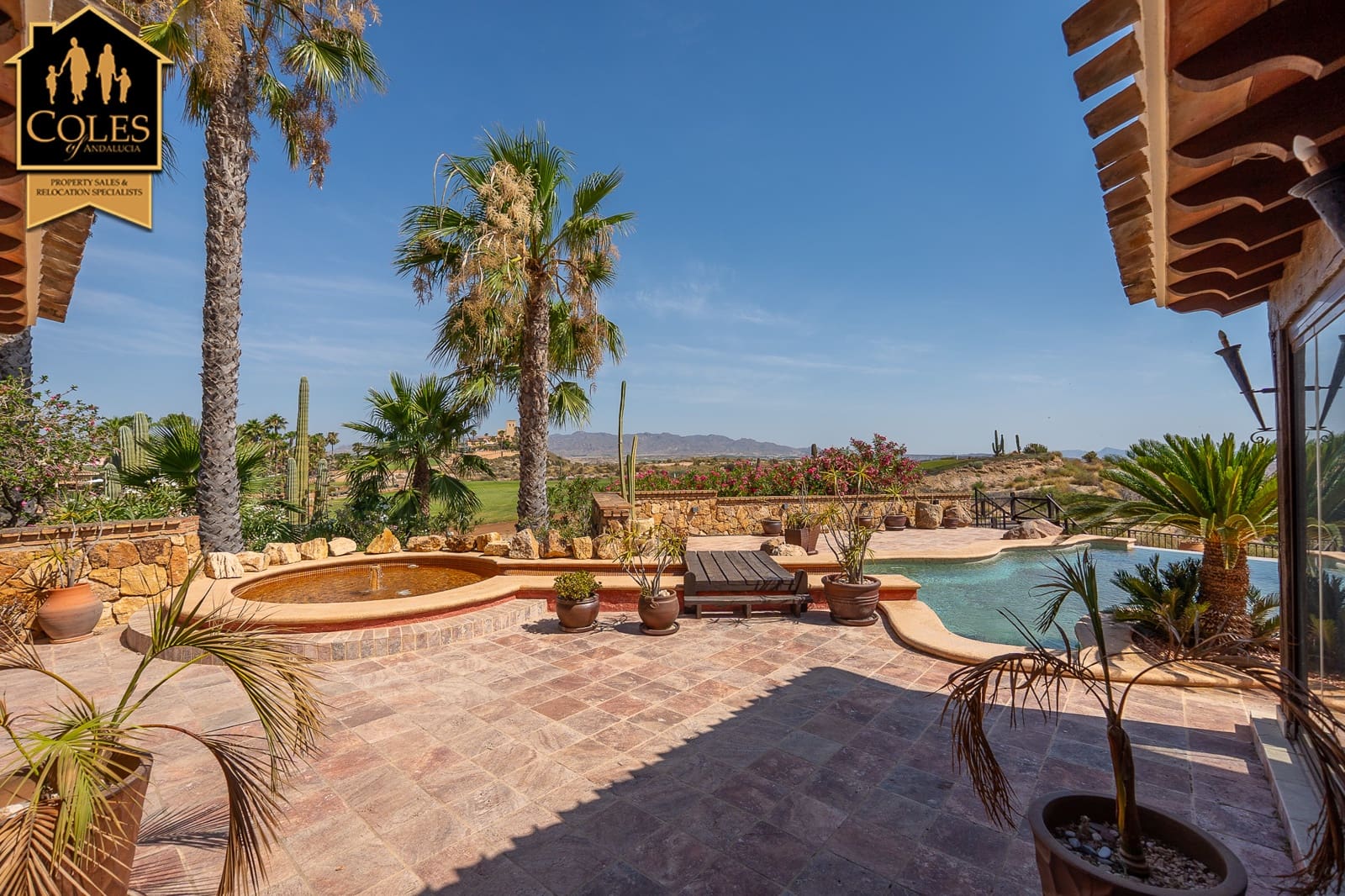Chalet de 4 habitaciones en Desert Springs en venta con piscina garaje - 725.000 € (Ref: 10021446)